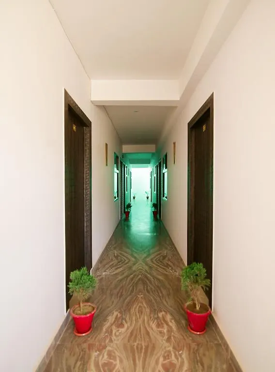 Гостевой дом Hotel Taj Niwas Агра